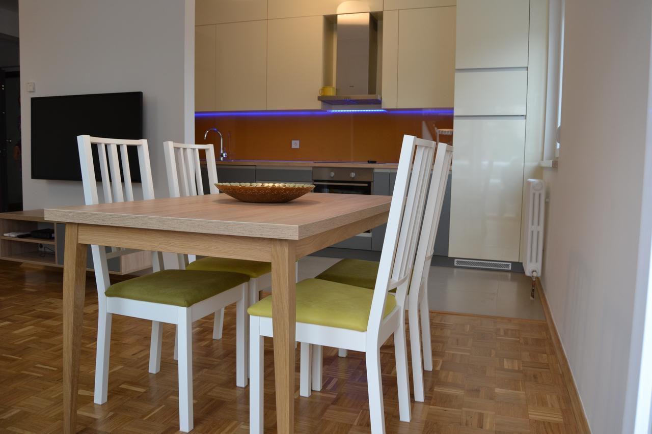 Apartment Drustveni Dom II ซาราเยโว ภายนอก รูปภาพ